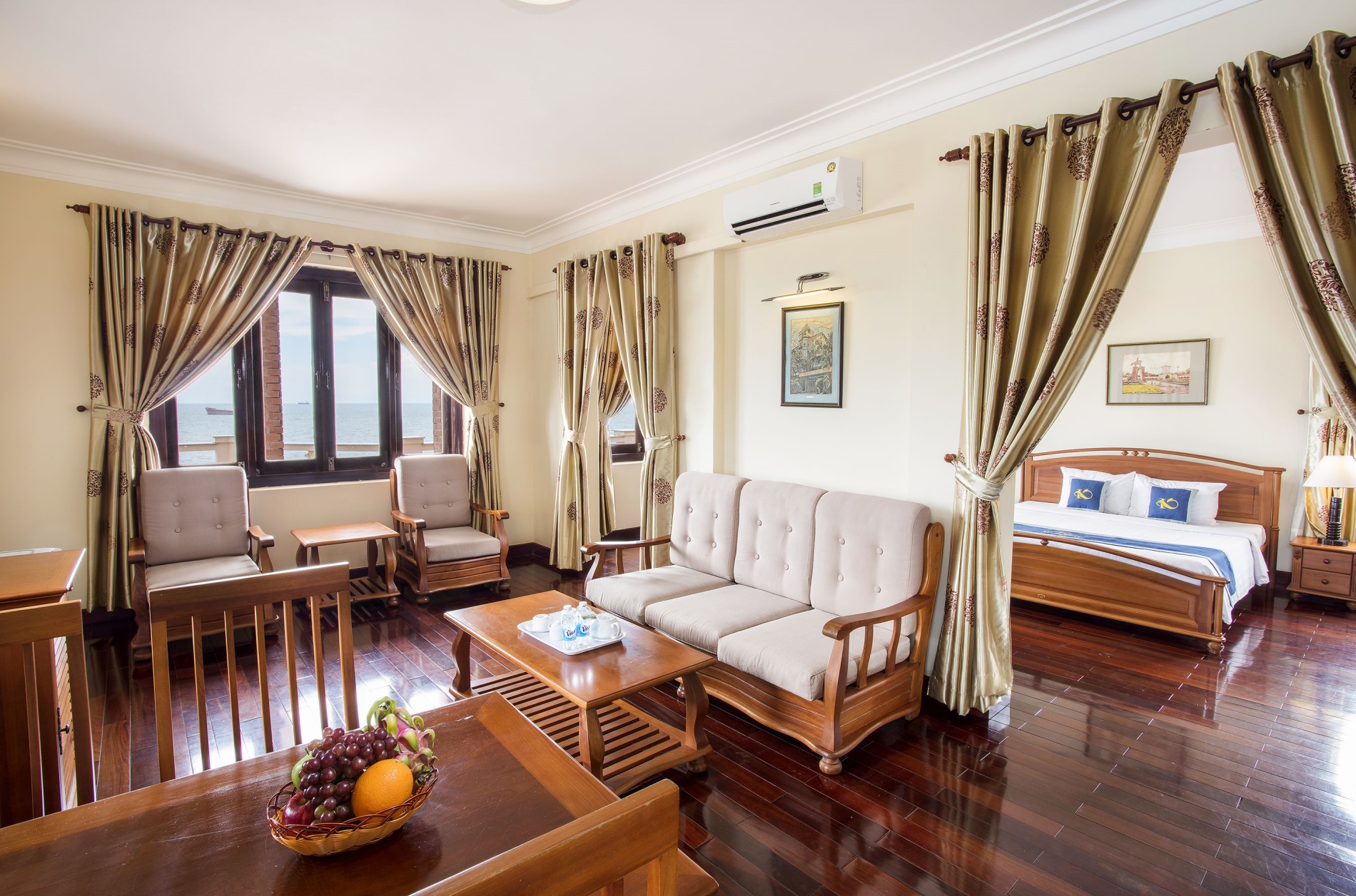 Suite Room
